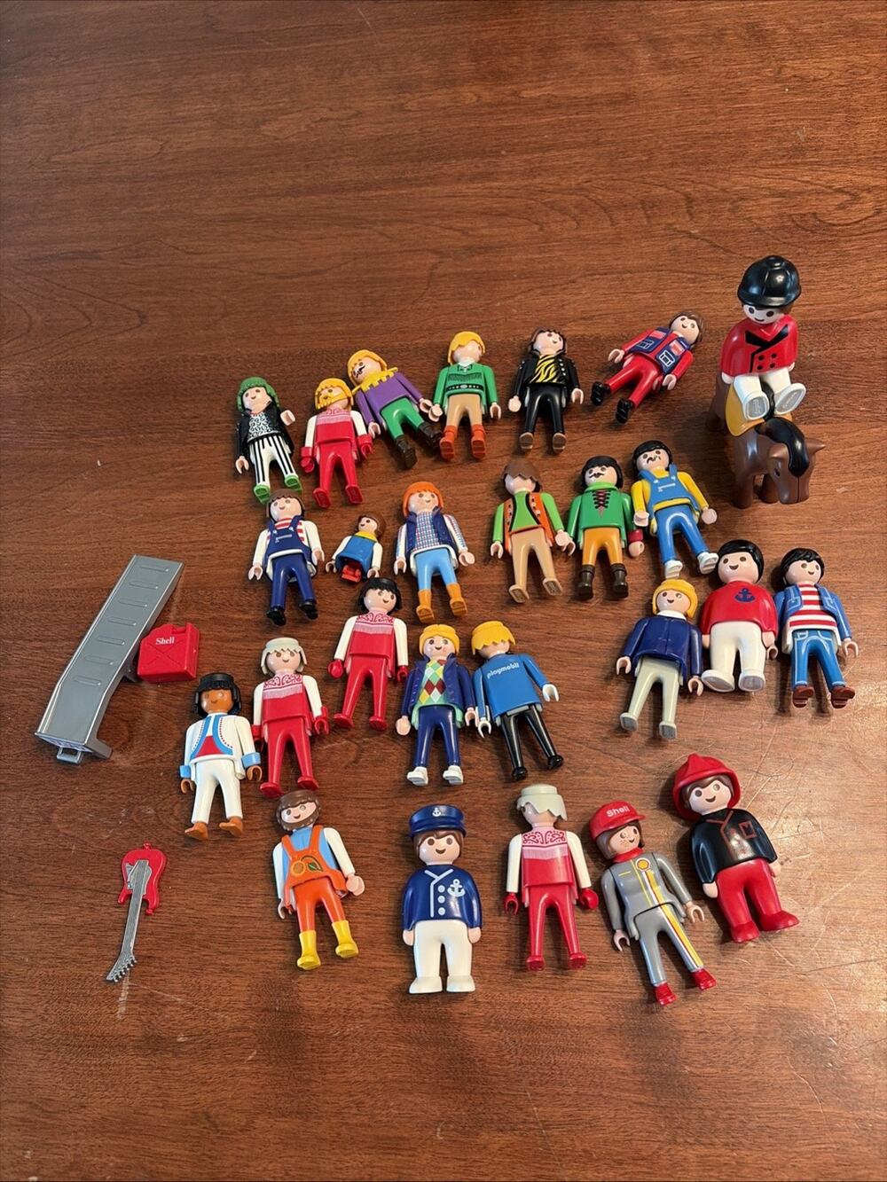 Playmobil Figure Lot Of 26 Assorted Mixed Figures With Accessories Ships Fast!!! - Picture 1 of 3
